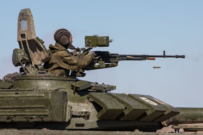 T-72 전차에 장착된 NSVT 기관총 <출처: Public Domain>