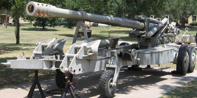 G5 개발에 기반이 된 캐나다 SRC의 GC-45 155mm 견인포, 사진은 미 육군 포병 박물관에 전시된 GC-45의 이라크판인 GHN-45 <출처 (cc) Sturmvogel 66 at wikimedia.org>