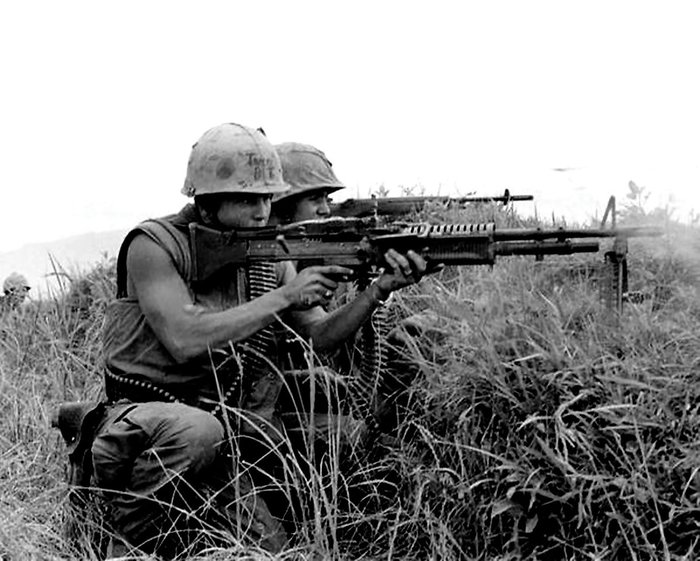 M60은 베트남전에서 뛰어난 실전기록을 과시하면서 미군의 기관총으로 자리잡았다. <출처: US National Archives>