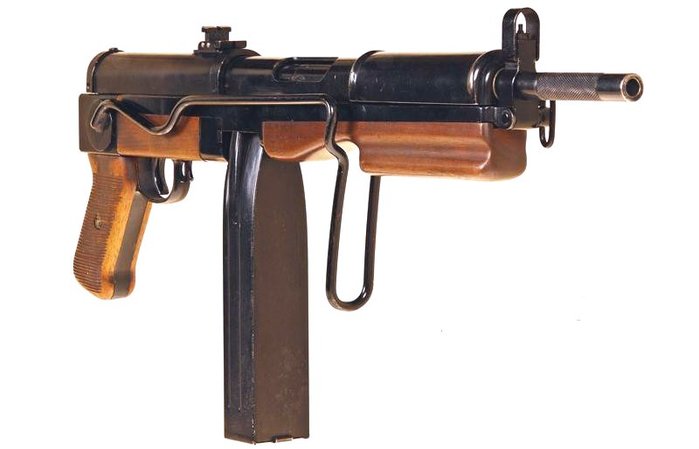 DISA는 마드센 M/45 기관단총을 선보였으나 커다란 히트를 기록하지는 못했다.