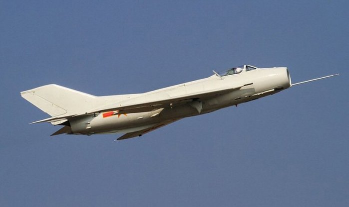 중국 카피형인 J-6. 조기에 단종한 소련과 달리 중국은 MiG-19를 가장 많이 생산한 나라다. < 출처 : (cc) Alert5 at Wikipedia.org >
