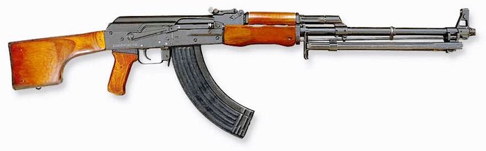 RPK는 AK-47을 기반으로 개발된 경기관총이다. < 출처 : gunrf.ru >