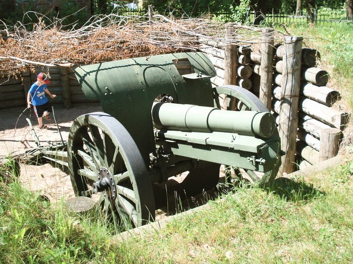 제정 러시아 말기에 개발된 M1909 122mm 곡사포 <출처 (cc) Balcer~commonswiki at wikimedia.org>