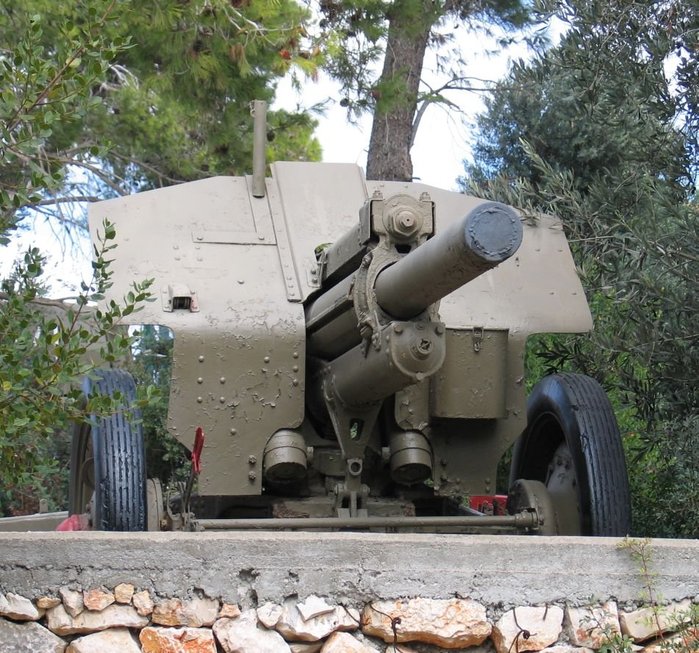 이스라엘에 전시된 M-30의 전면부 모습 <출처 (cc) Bukvoed at wikimedia.org>