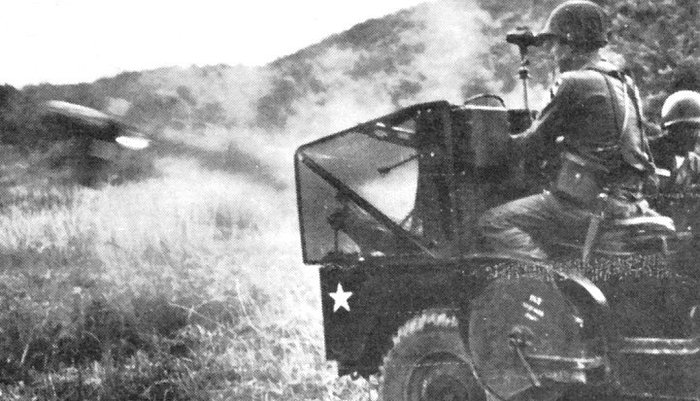 미 육군 M38A1C 지프에서 발사된 MGM-21A 대전차미사일<출처 : warwheels.net>
