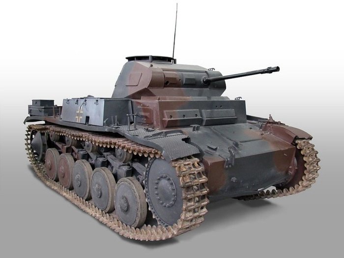 1942년까지 양산이 이루어진 후기형 Panzer II Ausf. F. < 출처 : (cc) Vauxford at Wikimedia.org >