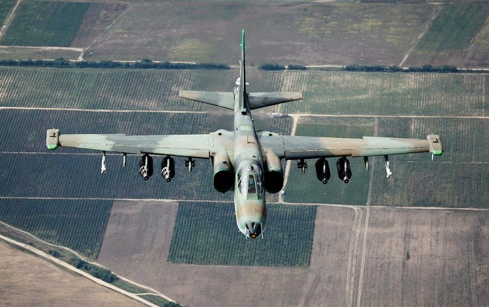 Su-25는 소련 시절 개발된 동구권을 대표한 CAS 공격기다. < 출처 : Public Domain >
