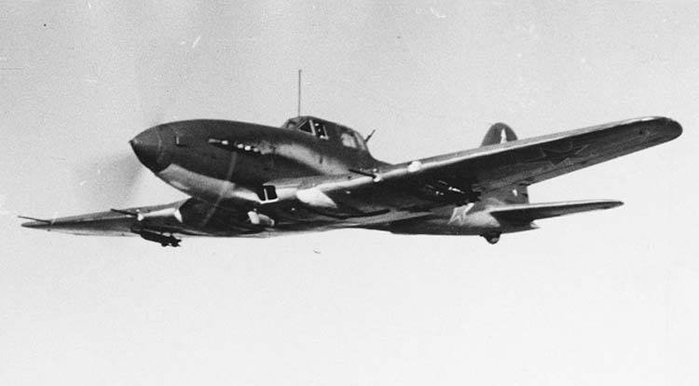 제2차 대전 당시 소련군이 지상군 근접 지원에 사용한 IL-10 공격기. 독일군 전차들에게는 저승사자로 불렸다. < 출처 : Public Domain >