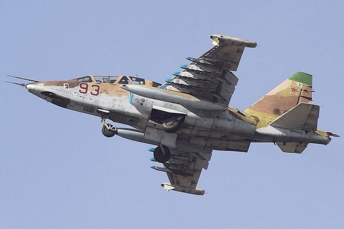 러시아 공군 소속 Su-25UB. 여전히 중요한 임무를 수행 중이다. < 출처 : (cc) Aleksandr Markin at wikimedia.org >