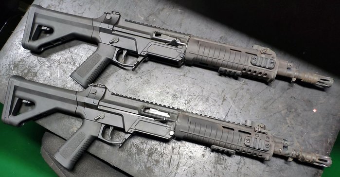 총기의 형상은 M16과 AK-47을 뒤섞은 듯한 독특한 형상이다. <출처: Public Domain>