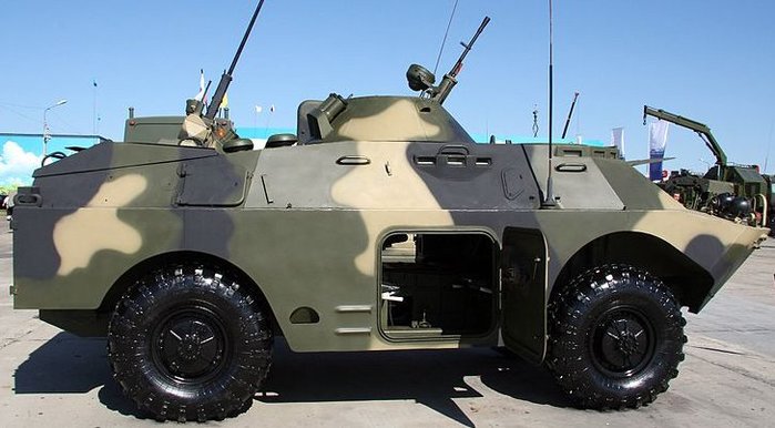 보조 바퀴를 제거하고 측면 출입문을 장착하는 등 개량을 한 러시아의 BRDM-2M <출처 : tanks-encyclopedia.com>