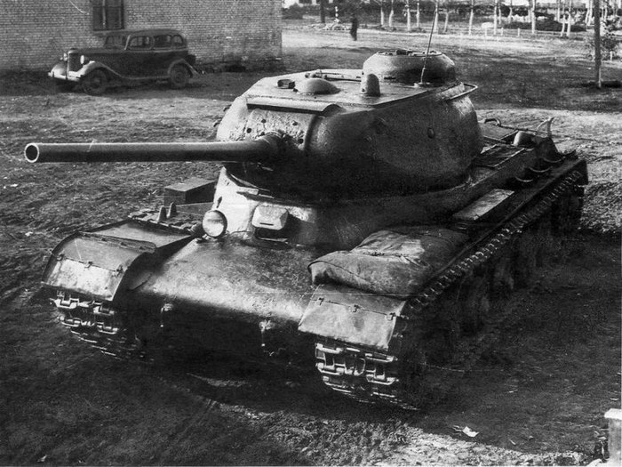 KV-85 < 출처 : Public Domain >