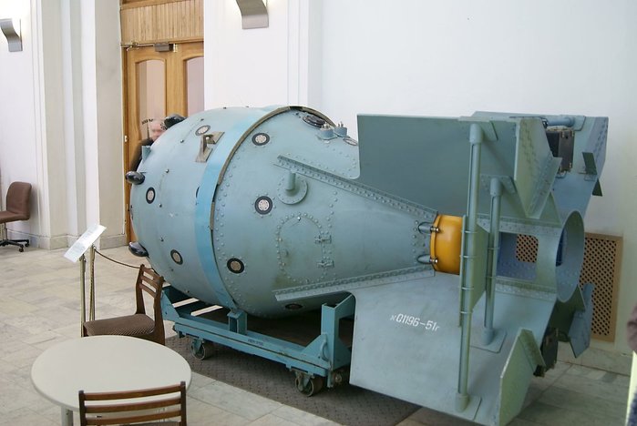 1949년 8월 29일 소련이 실험한 첫 핵폭탄 RDS-1 모형 <출처 (cc) Sergey Rodovnichenko at wikimedia.org>