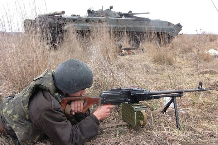 PK에 비해 휴대성을 높인 PKM 기관총이 1969년 개발되어 이후 소련군의 표준으로 자리잡았다. <출처: Public Domain>
