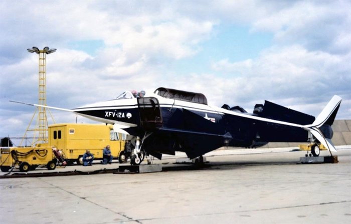 XFV-12A은 약속한 성능을 보여주지 못하면서 결국 1981년 사업이 취소되었다. <출처: Public Domain>