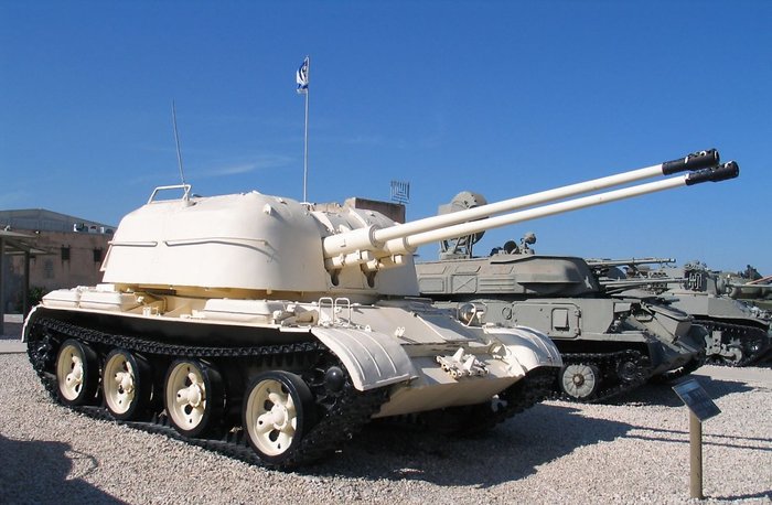 이스라엘 박물관에 전시된 중동전 당시 노획한 ZSU-57-2 <출처 (cc) Bukvoed at wikimedia.org>