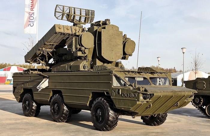 신형 복합형 대공방어 무기의 개발을 잠시 지연시켰던 9K33 오사 지대공미사일 <출처 : vitalykuzmin.net>