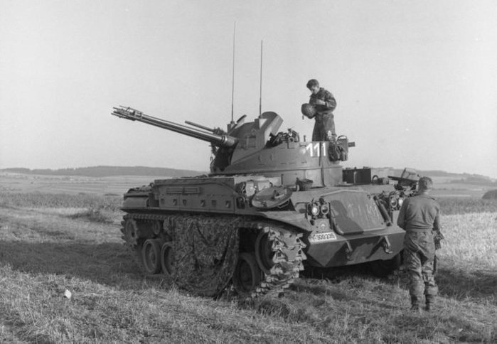 서독군(독일연방군) 소속 M42. 1970년대 게파르트(Flakpanzer Gepard)가 배치되기 전까지 저고도 방공용으로 사용되었다. < 출처 : Public Domain >