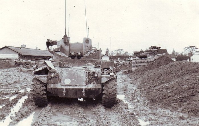 베트남 전쟁 당시 미 지원사령부 경비에 투입된 M42. < 출처 : (cc) Sciacchitano at Wikimedia.org >