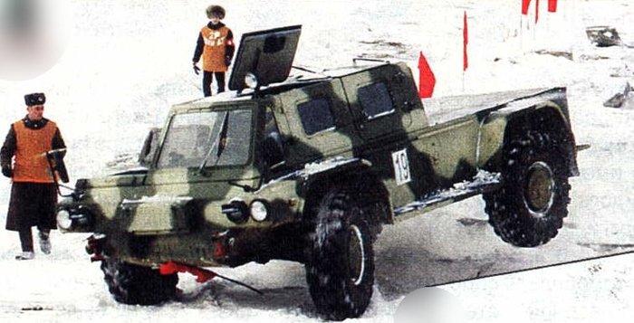 모스크바 인근의 브론니치 군용차량 연구시험센터에서 평가 중인 GAZ-3937 <출처: Public Domain>