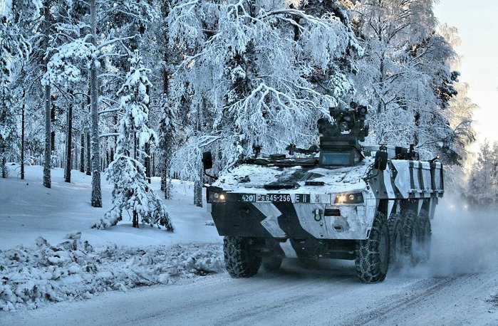 프로젝터 RCWS를 탑재한 핀란드 육군의 XA-360 APC <출처 : reddit.com>