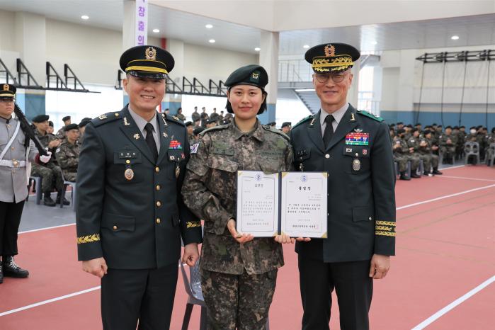 국방일보 - BEMIL 군사세계 육군부사관학교, 양성과정 후보생 164명 고등학교 합동 졸업식