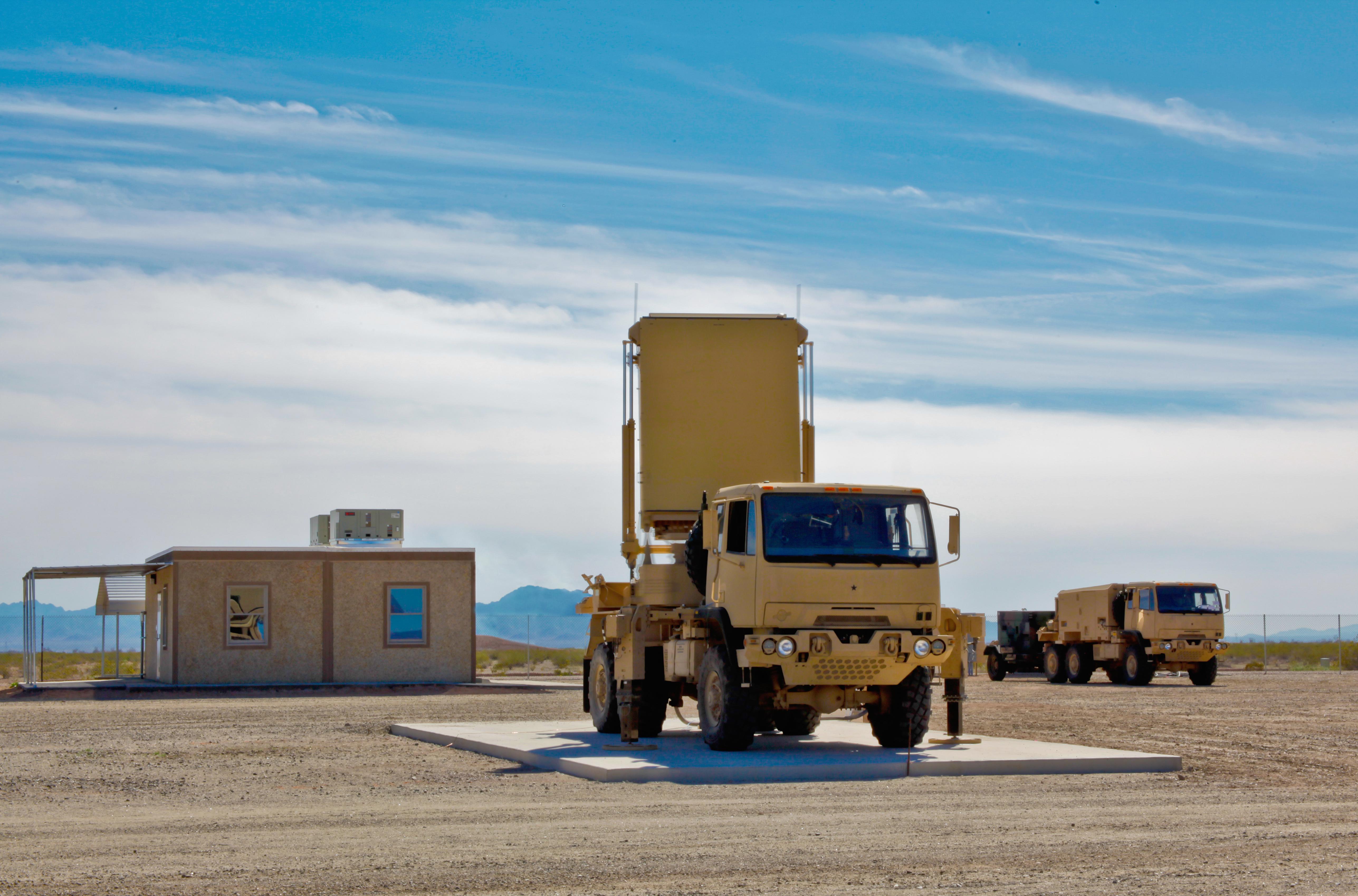 An tpq 50. РЛС an/TPQ-36. РЛС an/TPQ-53. Радиолокационная станция США an/TPQ-36 Firefinder. Радара an/TPQ-53.