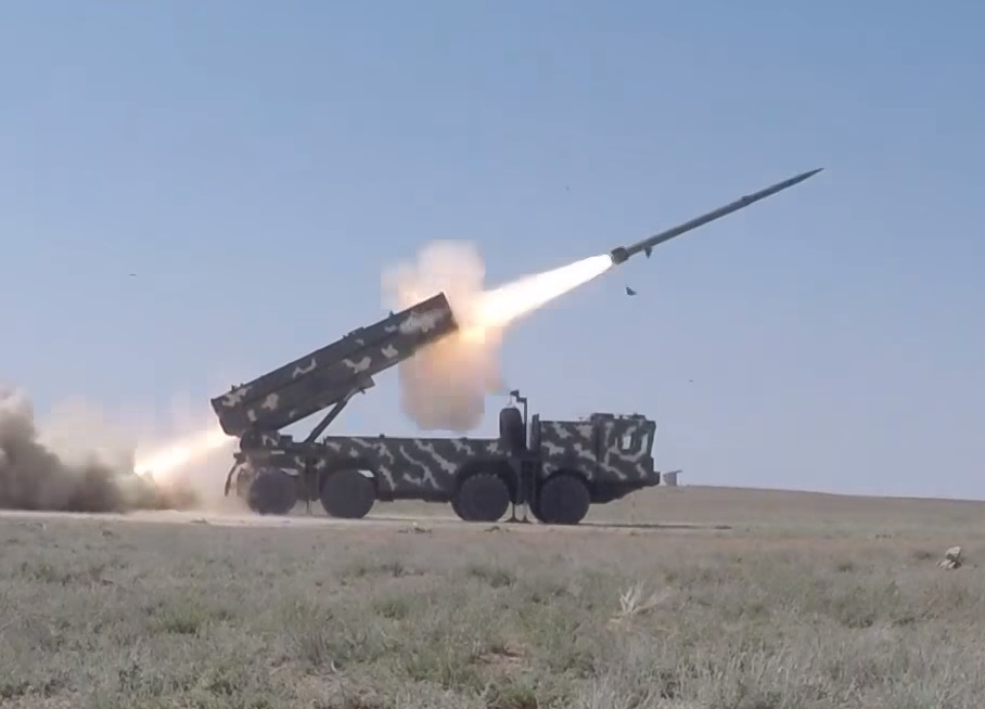 Полонез система залпового огня. Полонез система залпового огня. Дальность полонеза. Торнадо рсзо дальность стрельбы. Ракеты полонез беларусь.