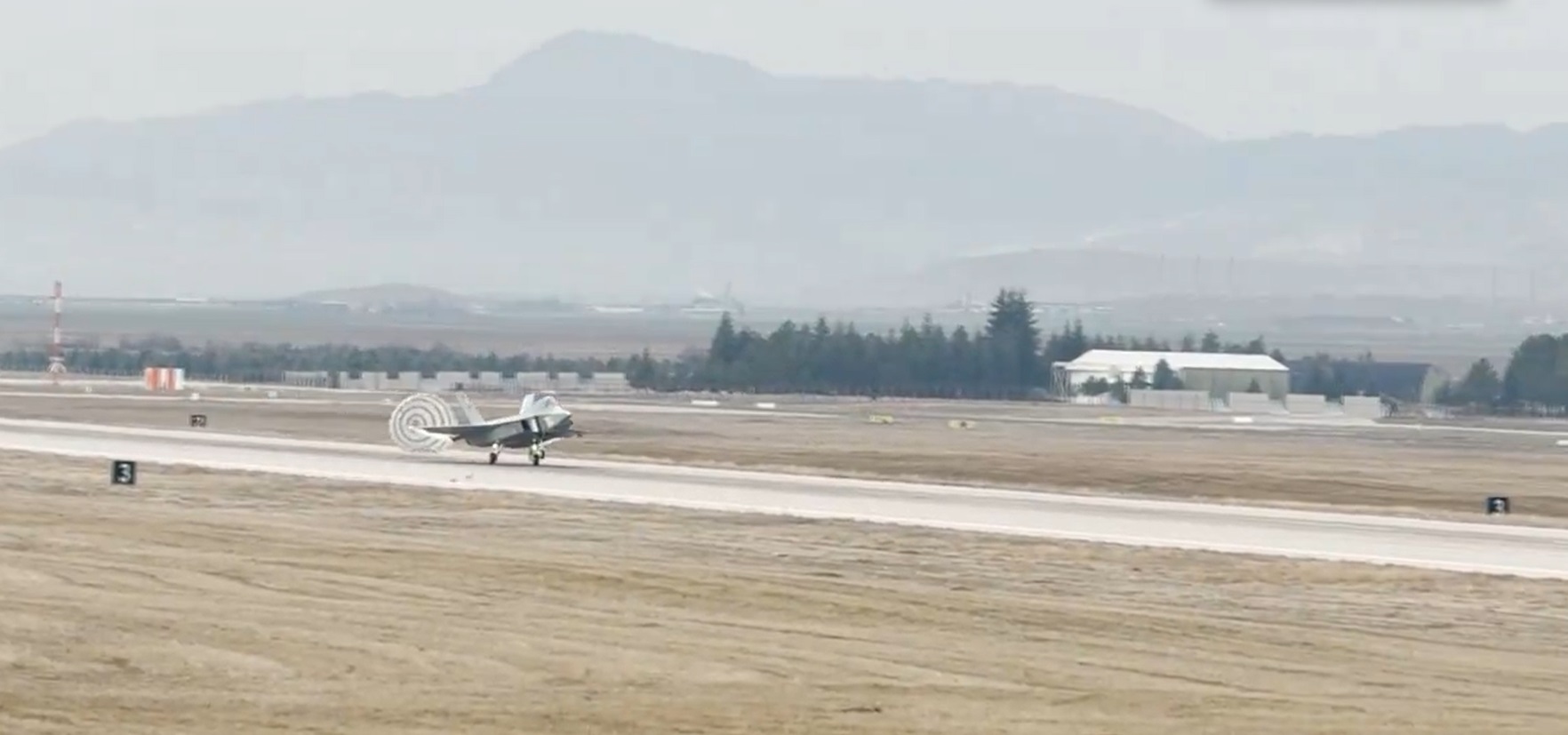 土耳其TAI航太公司:土耳其空軍新型TF-X計畫首架KAAN