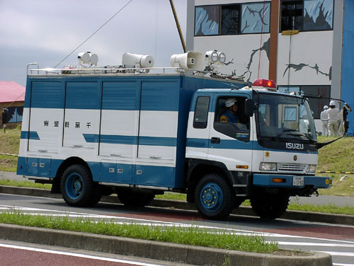 일본 기동경찰 버스,승합차,장비트럭 - 유용원의 군사세계
