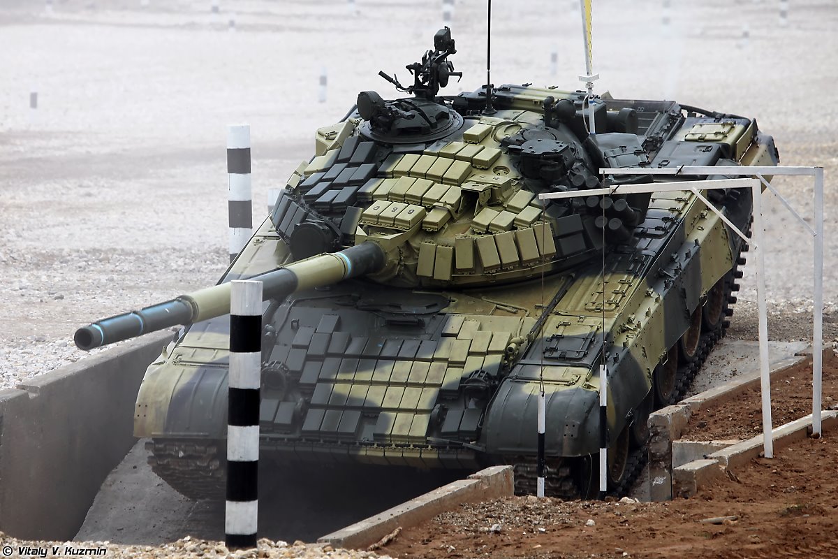 T-72B <ó: (cc) Vitaly V. Kuzmin at Wikimedia.org>