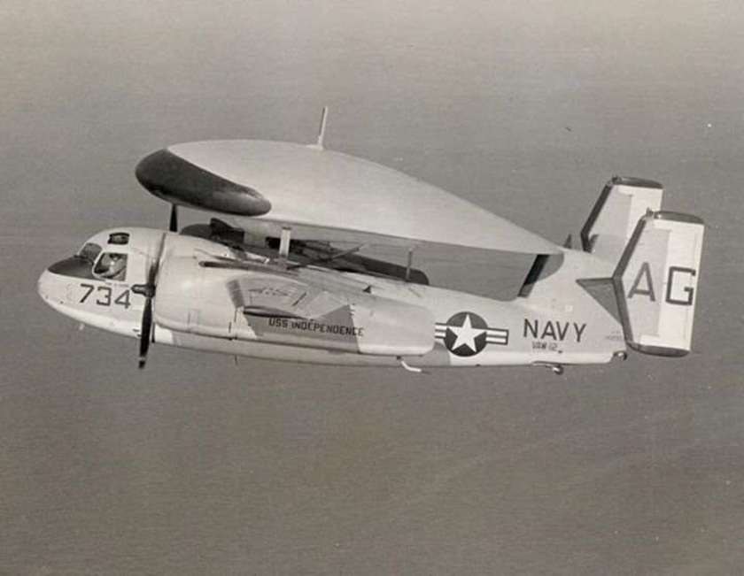 최초의 AEW 함재기, E-1 트레이서 <출처: 미 해군>