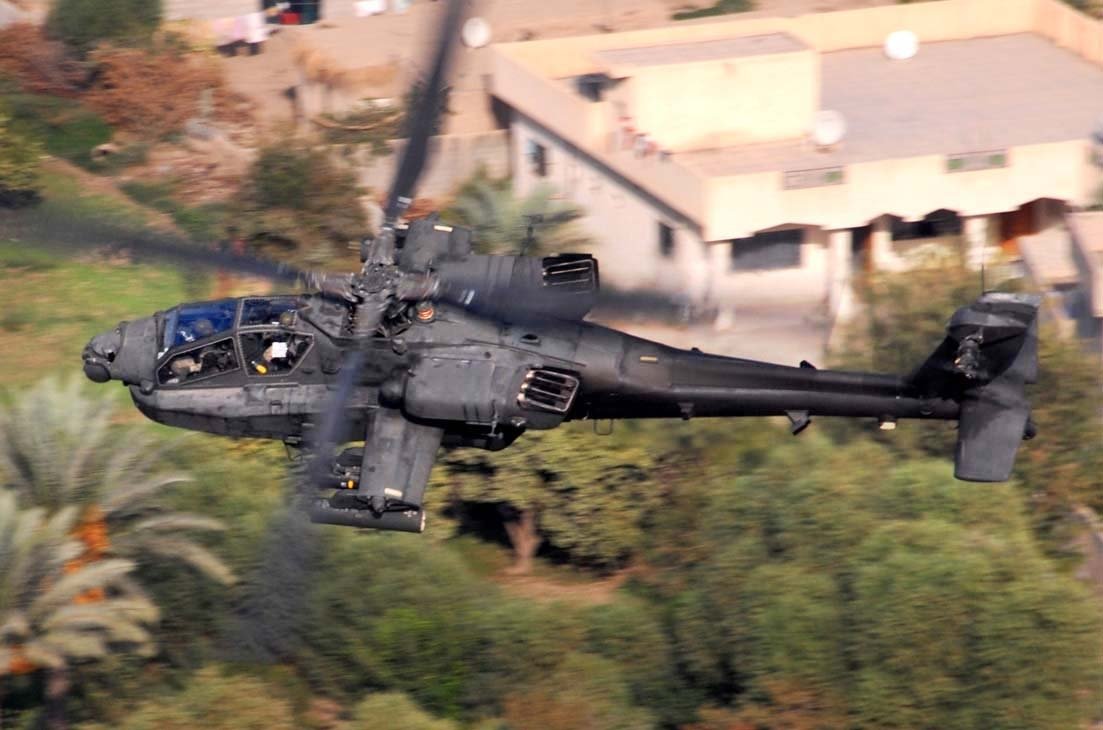 1װ⺴ 222װ Ҽ AH-64D ̶ũ ٱ״ٵ   ̴. D պ ̴  ʴ 𵨵 ִ. <ó: US Army>