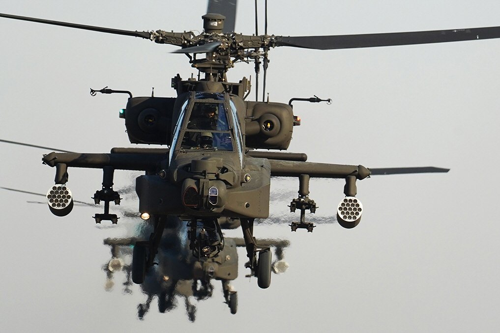 AH-64 ġ ︮