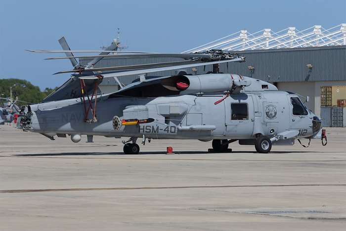 MH-60R/S-70 ȣũ  Ϳ   ũ⸦   ִ. <ó: aviationpress.co.uk>
