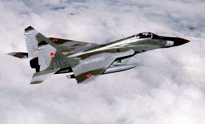 1989 ĳٿ   ϱ  ˷ī  ϴ ҷ  MiG-29 <ó:  >