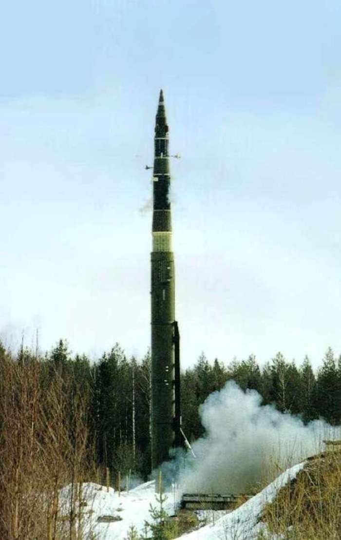 매년 한 번 이상 반드시 RT-2PM 토폴 미사일 시험발사가 실시되고 있다. <출처: Public Domain>