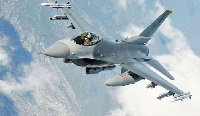 제4세대 전투기의 전형 F-16 전투기의 특징