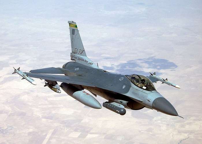 F-16C  25 <ó:  >