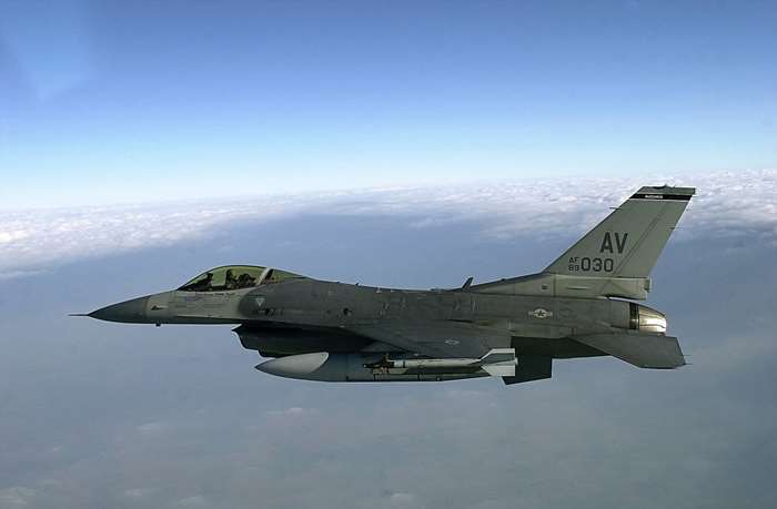 Ż ƺƳ(Aviano)  ӵ F-16C  40E <ó:  >