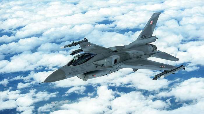  Ҽ F-16C  52+ <ó:  >