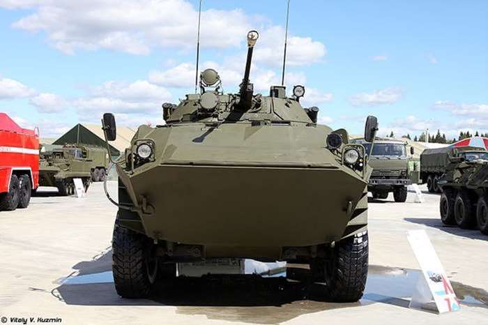 BTR-90  <ó: (cc) Vitaly V. Kuzmin at Wikimedia.org>