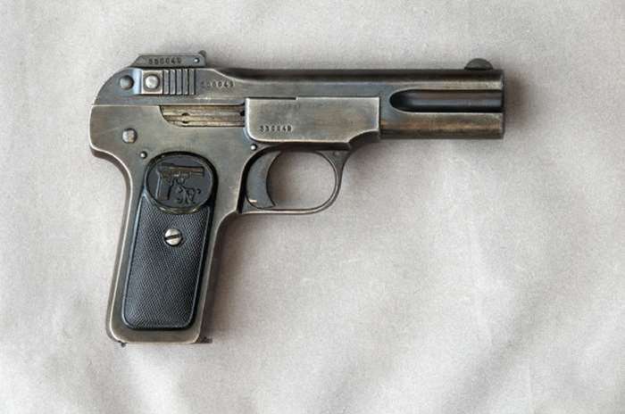 Ϸùȣ 330049  FN M1900 <ó: (cc) Judson Guns at Wikimedia.org>