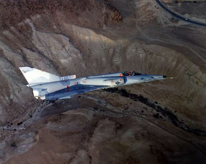  ر Ҽ F-21A ũǸ . ش ü  ر  43 (VF-43) , 1985 1989  25 ũǸ C.1   εǾ  ر غ밡  ߴ. <ó: Wikipedia.org/Public Domain>