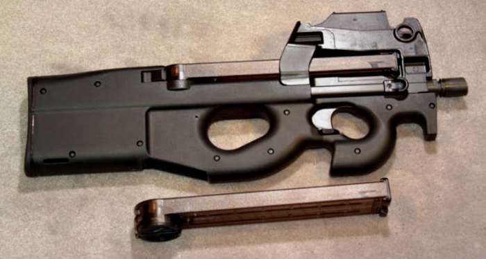 FN P90 ⺻ <ó: Public Domain>