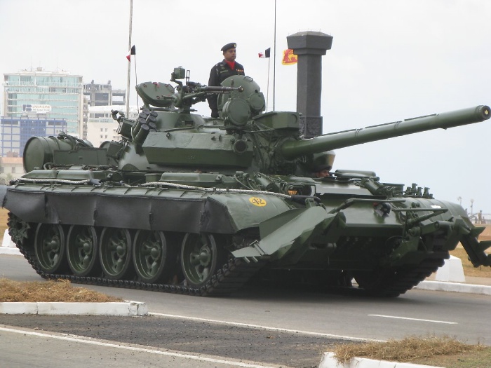 ī  T-55AM2B <ó: (cc) Chamal Pathirana at Wikipedia.org >