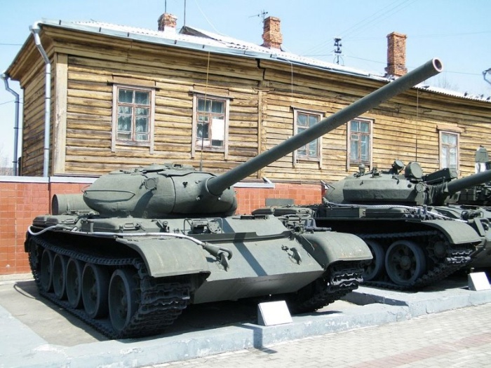T-54-1 <ó: (cc) Andshel at Wikipedia.org>