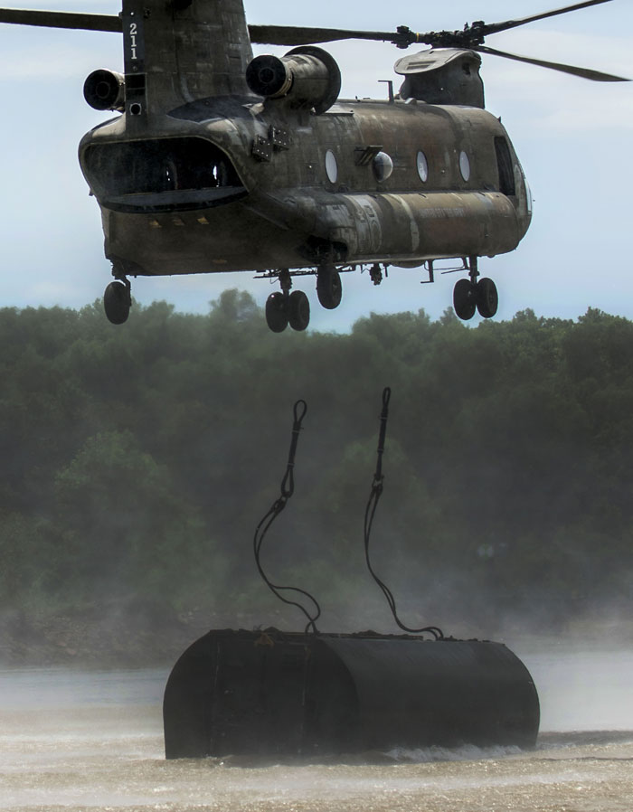 ؿ α  Ŵ ̺ ڵ иϴ   CH-4F <ó U.S. Army photo by Master Sgt. Michel Sauret>