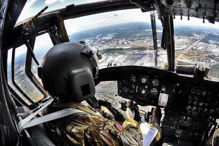 跮  Ƴα     ֹ Ҽ CH-47D <ó Army National Guard photo by Staff Sgt. Roby Di Giovine>