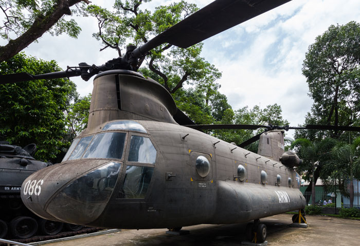 Ʈ ȣġν ڹ  CH-47 <ó (cc) Diego Delso at Wikimedia.org>